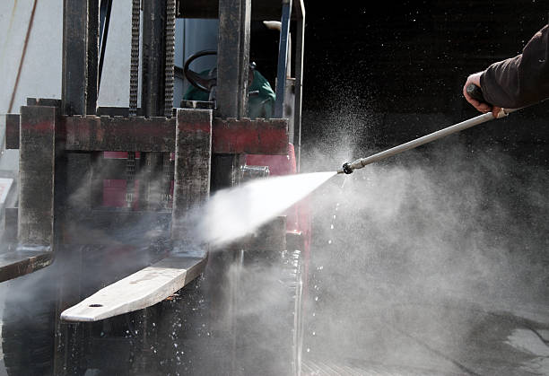 Pressure Washing Brick in Luna Pier, MI